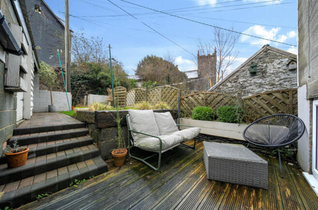 1386032-5-69386a2...