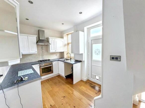 2 bed Terraced for sale Image 6