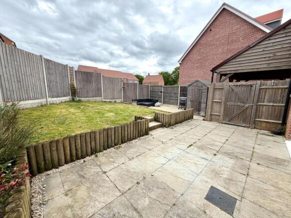 The Best Of Both Worlds, Great Transport Links & Countryside Surroundings photo 4