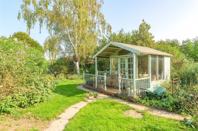 Garden & Summerhouse