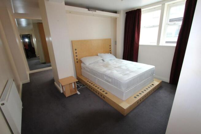 1 bed Flat to rent Image 4