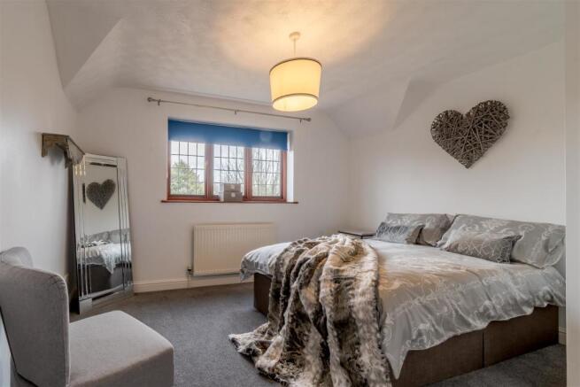 8487991-interior39.jpg
