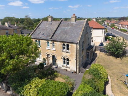 Westbourne Gardens, Trowbridge, Wiltshire, BA14 9AW