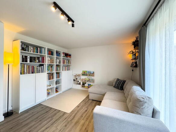 3 bed Semi-Detached for sale Image 8