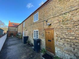4, Bowditch Row, South Street, Crewkerne TA18 7JH