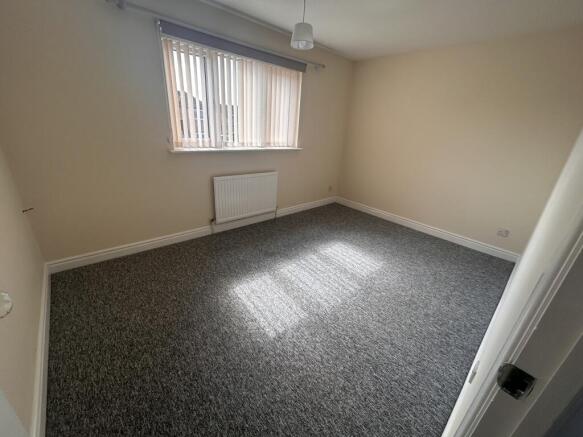 2 bed Semi-Detached to rent Image 7