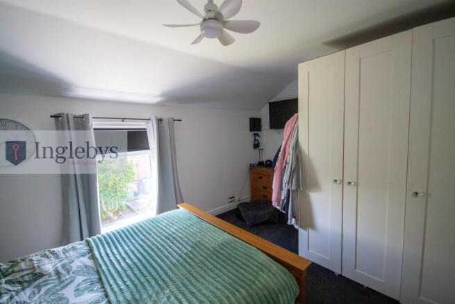 2 bed Terraced for sale Image 10