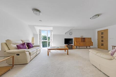 London Road, Guildford, Surrey, GU1 1FF