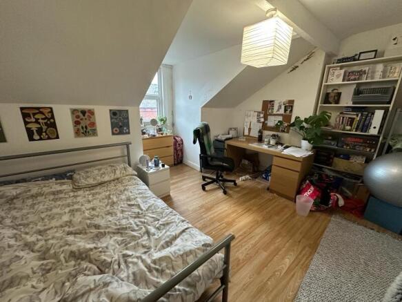 5 bed Terraced to rent Image 6