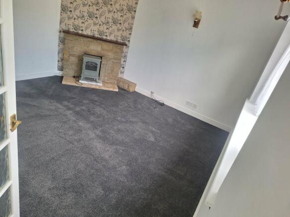 3 bed House to rent Image 5