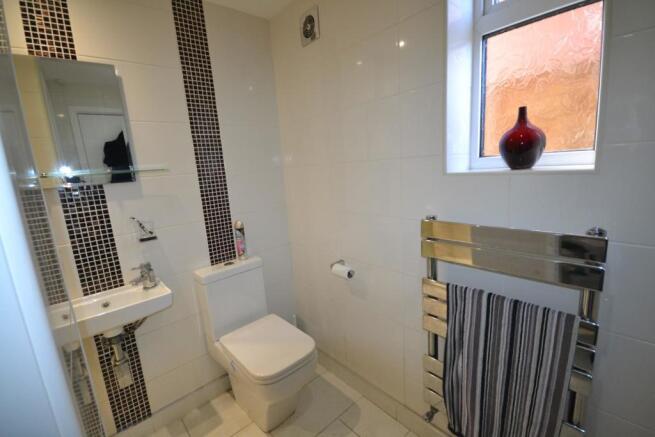 W.C./SHOWER ROOM/UTILITY AREA