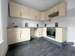 Flat 2, 93, Victoria Road North, Southsea PO5 1PS