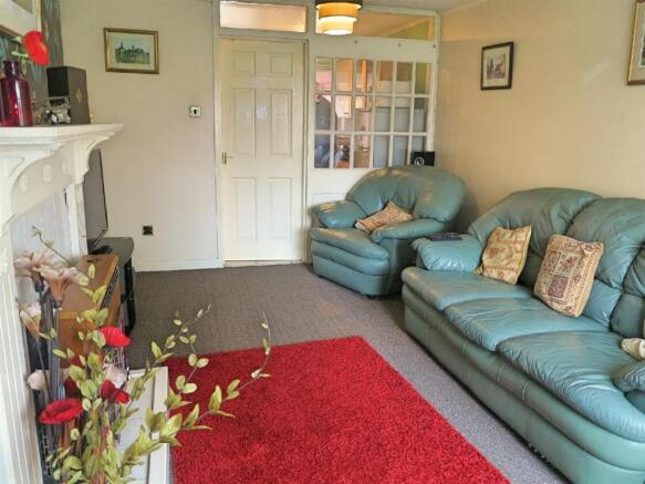 Living Room 3.jpg