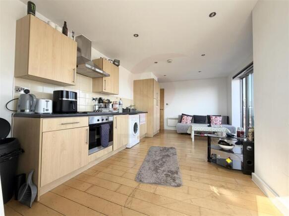 Lounge / Kitchen