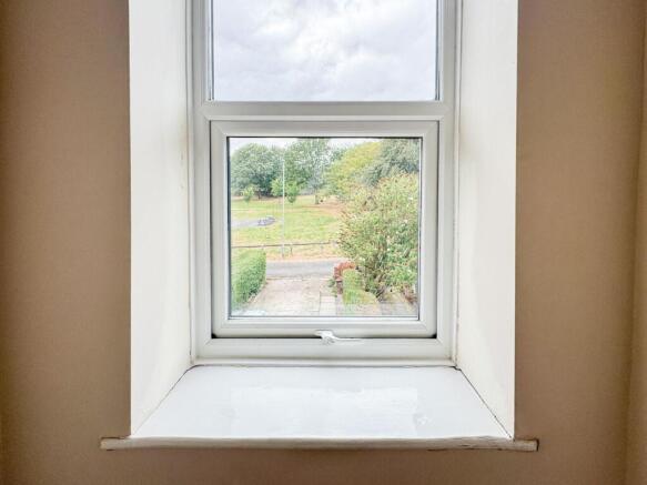 2 bed Terraced for sale Image 9