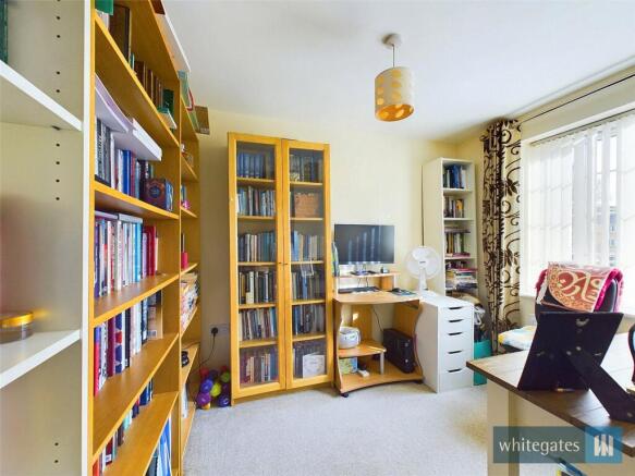 4 bed Detached for sale Image 8