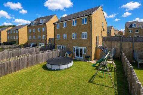 Poplars Park Avenue, Bradford, West Yorkshire, BD2