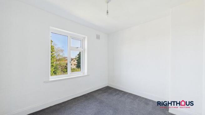 3 bed Terraced to rent Image 8