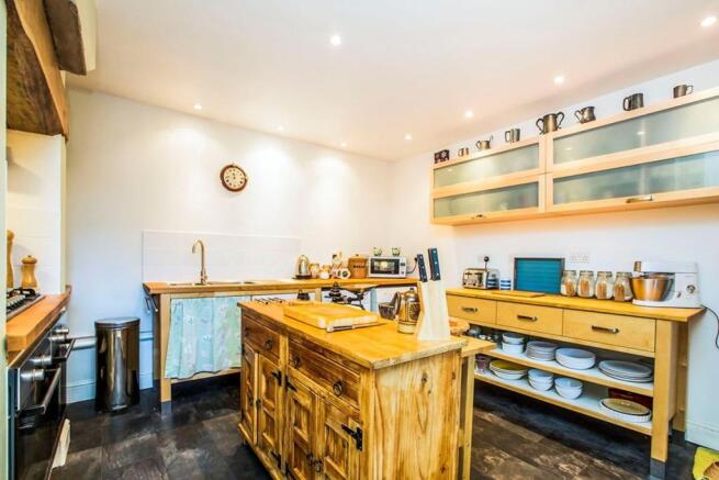 Kitchen / Dining Room