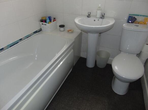 BATHROOM & WC