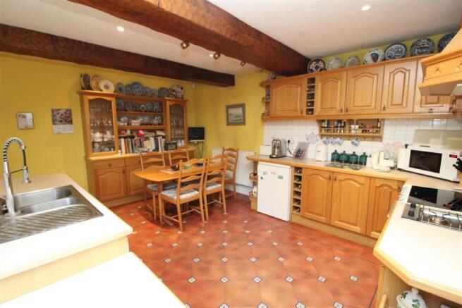 DINING KITCHEN