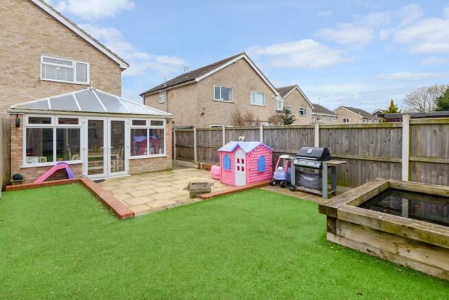 Garden & rear ex