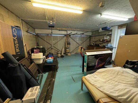 DOUBLE GARAGE