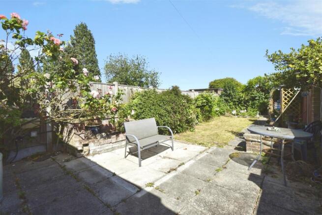 3 bed Terraced for sale Image 4