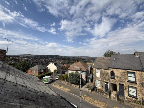 3 bed Terraced for sale Image 11
