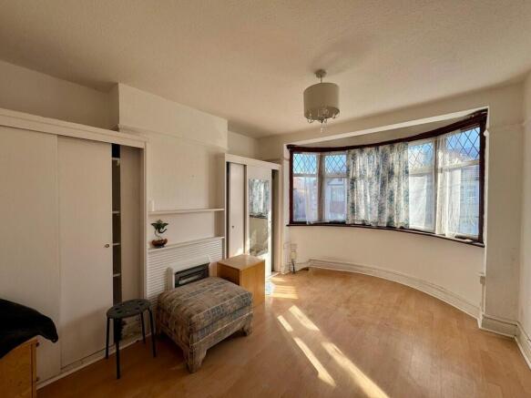 12 Elms Court  (1...