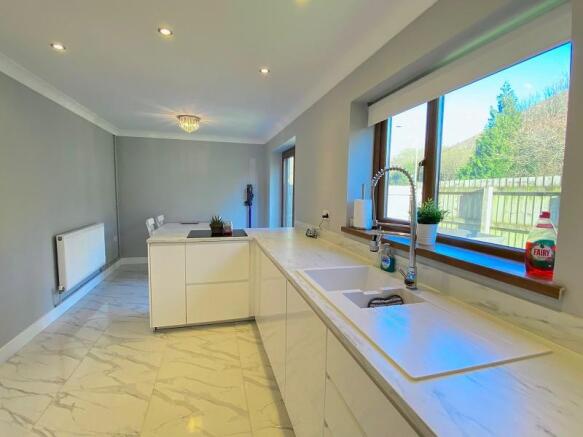 Open Plan Kitchen/ Dining Room