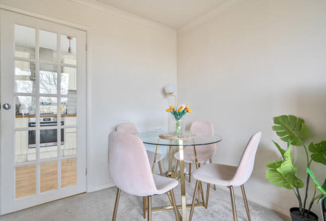 1429594-10-69c109...