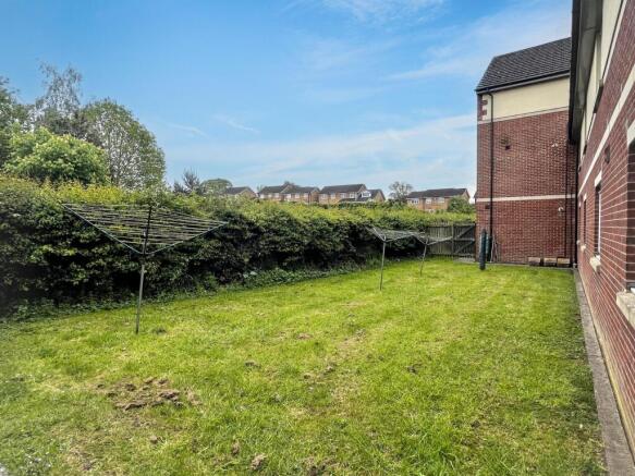 2 bed Flat for sale Image 10