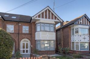 27, Oakdene Park, Finchley, London N3 1EU