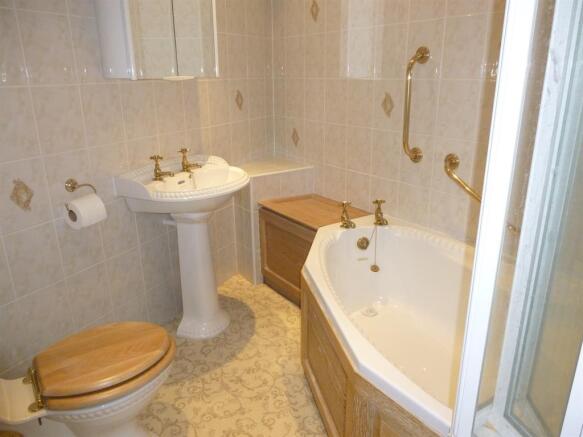 Photo 9