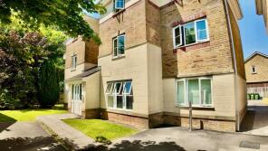 Flat C, 35, Coed Celynen Drive, Newport NP11 5AU