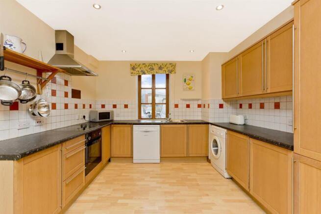Kitchen-02.jpg