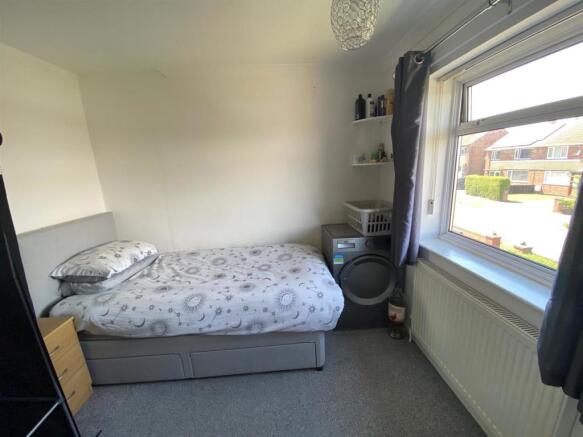 Bed 3.jpg