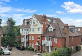 15, Chartwood Place, Dorking RH4 2JY
