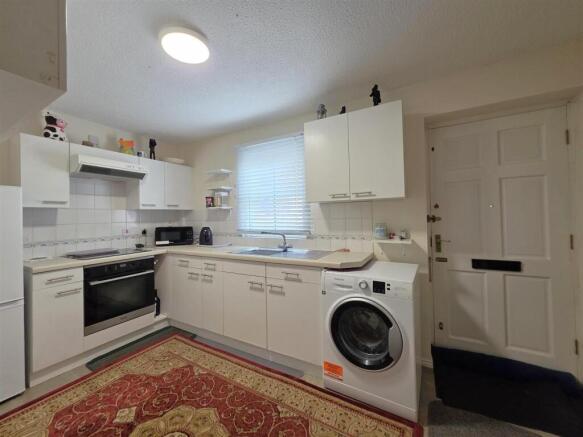 2 bed Semi-Detached for sale Image 4