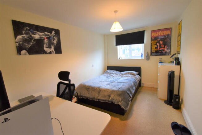 BEDROOM 2