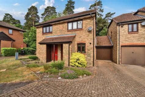 St. Andrews Close, Crowthorne, Berkshire, RG45 6UP