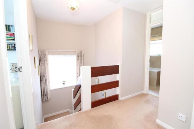 014 Willowside - Landing.JPG