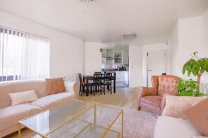 Flat 1, Wynne Court, Raven Close, Watford WD18 7DA