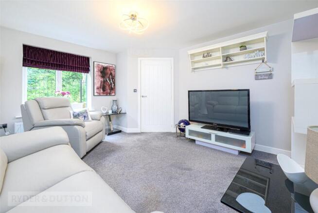 3 bed Semi-Detached for sale Image 9