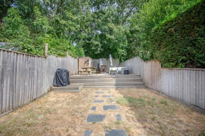 Rear garden pic 2.jpg