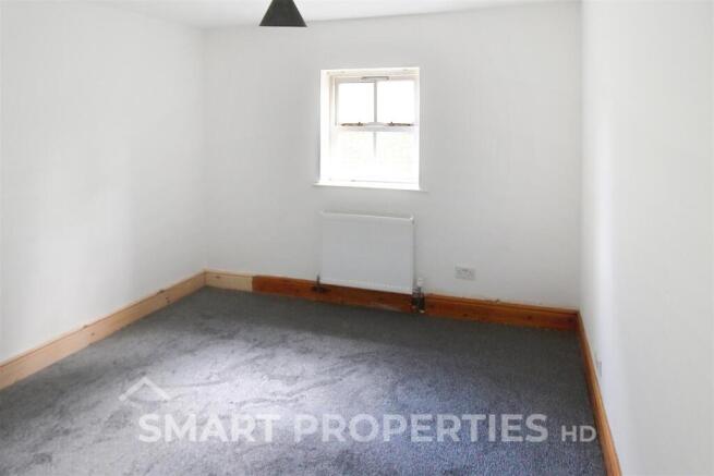 2 bed Flat to rent Image 5