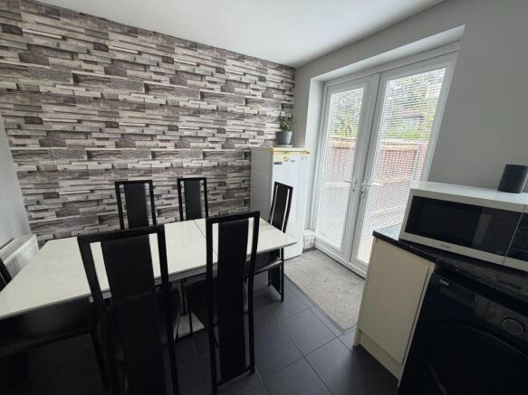 3 bed Terraced for sale Image 8