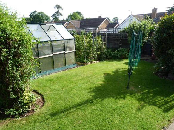 SIDE GARDEN
