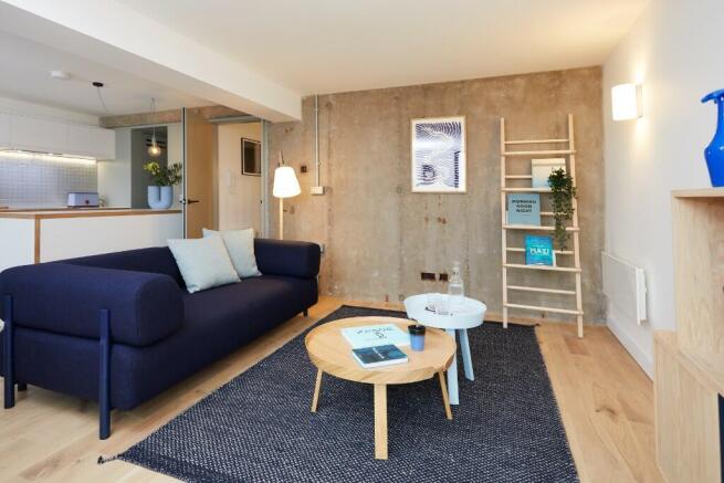 1 bed Duplex to rent Image 4